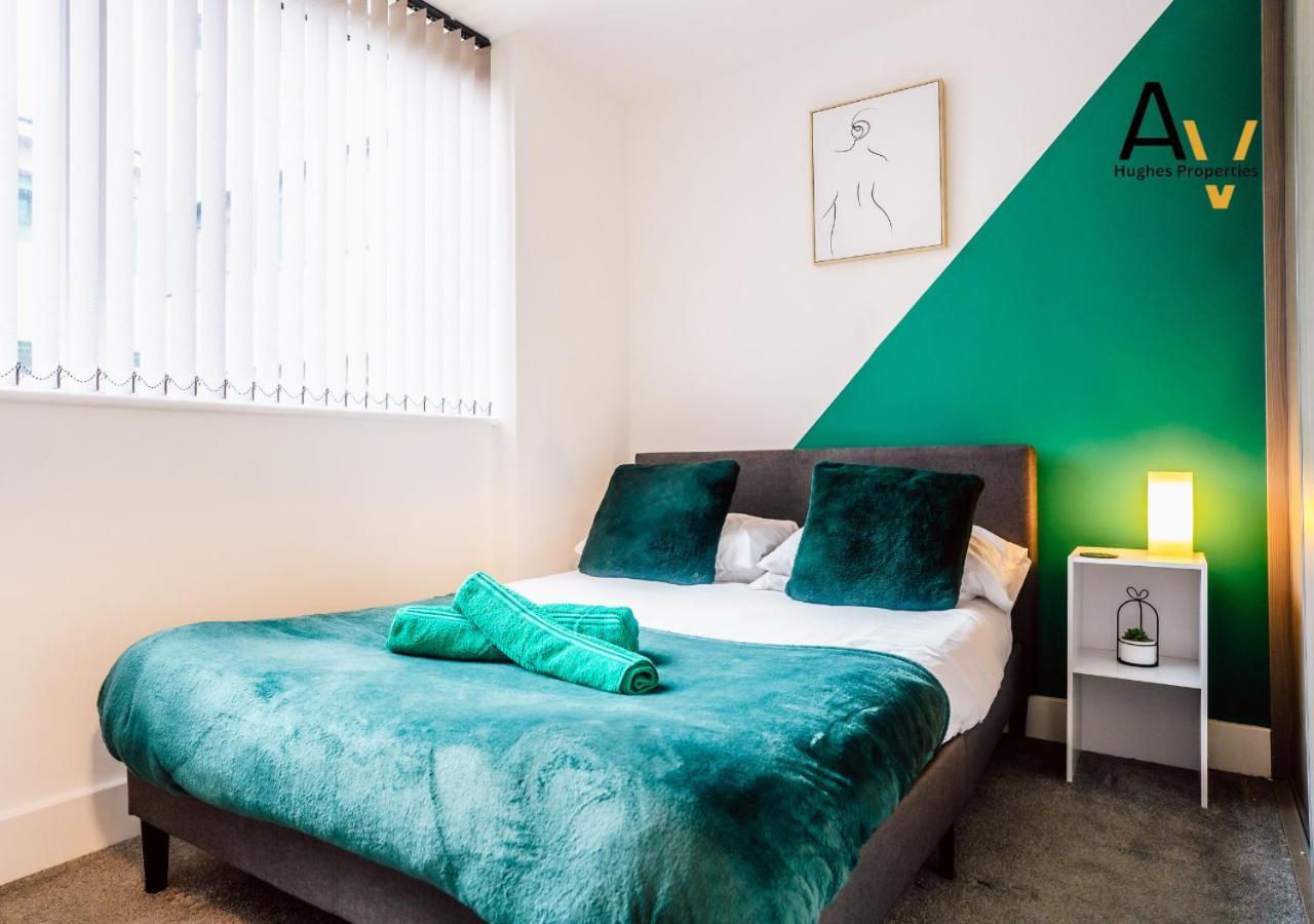 Stylish Two Bedroom By Av Hughes