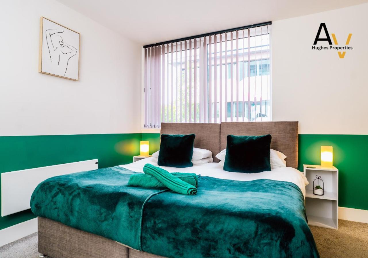 Apartment Stylish Two Bedroom By Av Hughes
