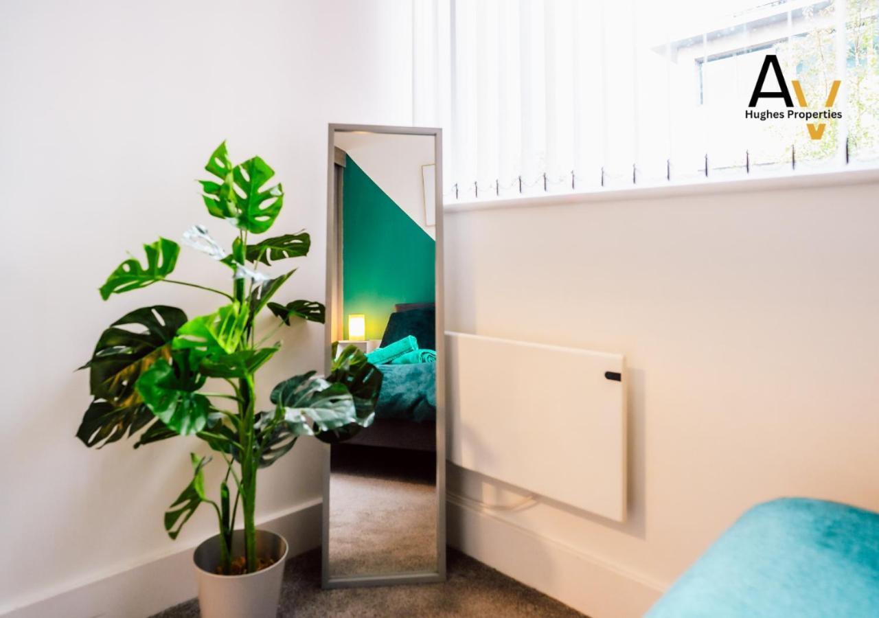 Apartment Stylish Two Bedroom By Av Hughes