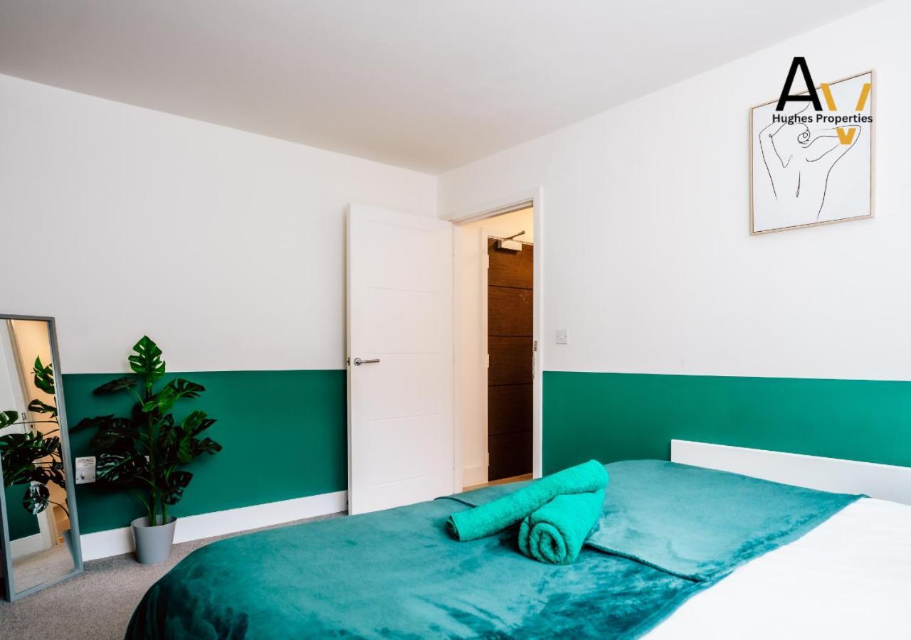 Apartment Stylish Two Bedroom By Av Hughes *