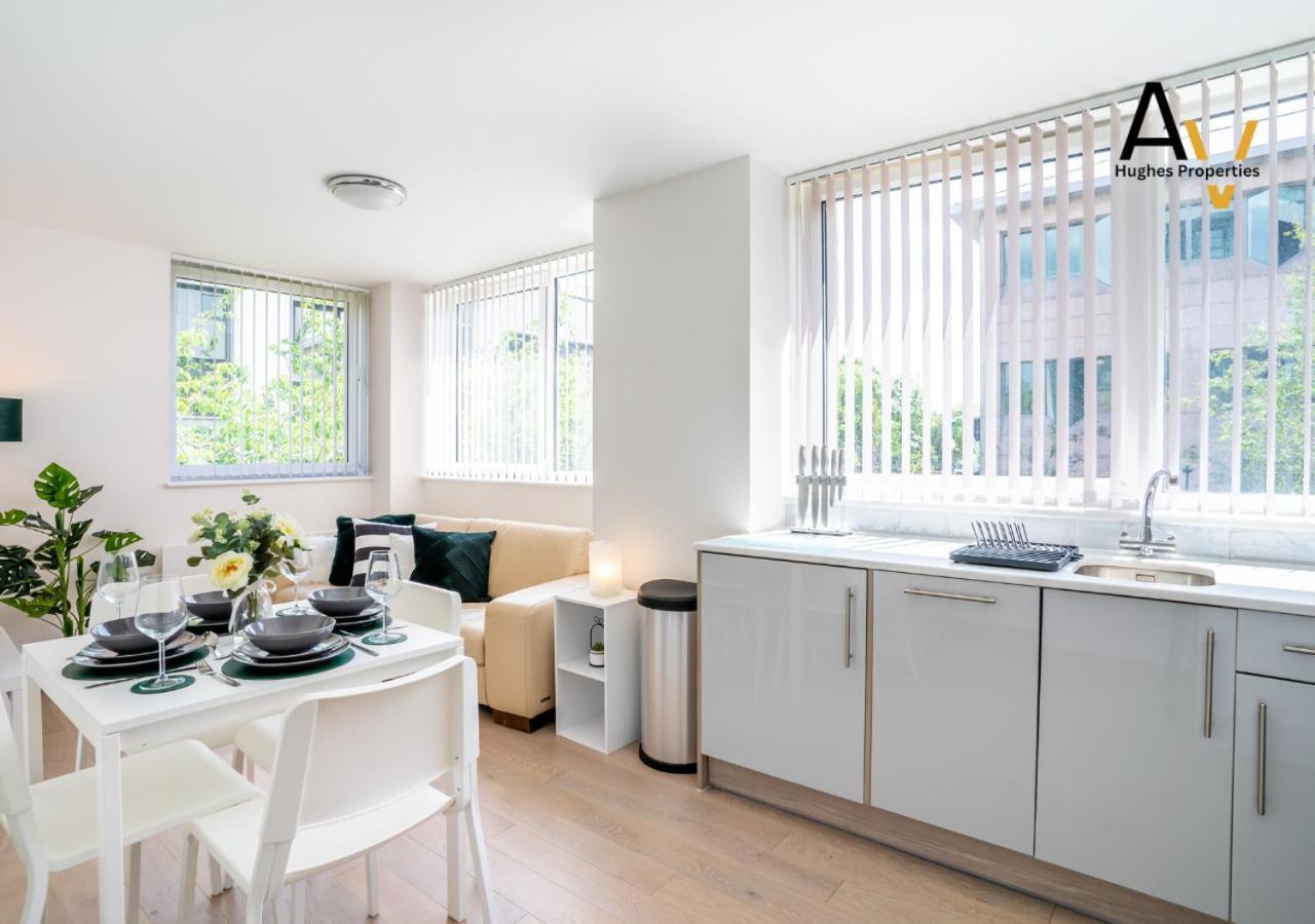 Apartment Stylish Two Bedroom By Av Hughes